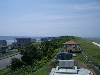 両側が海と湖